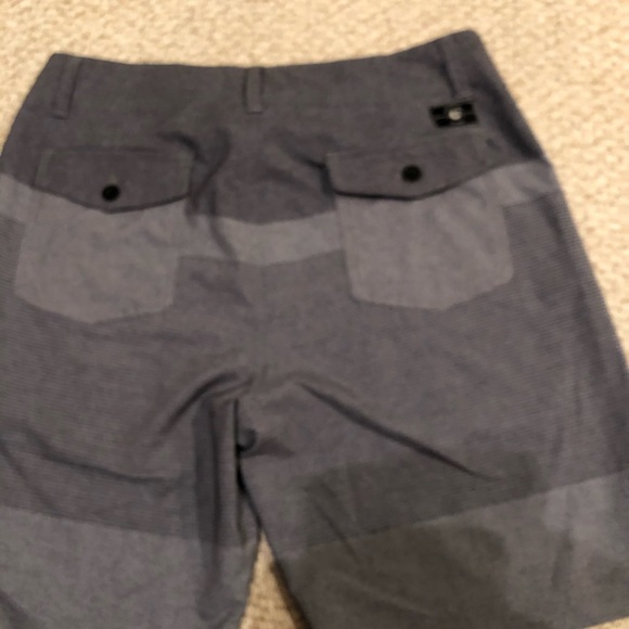 Compound brand men’s shorts - Picture 3 of 3